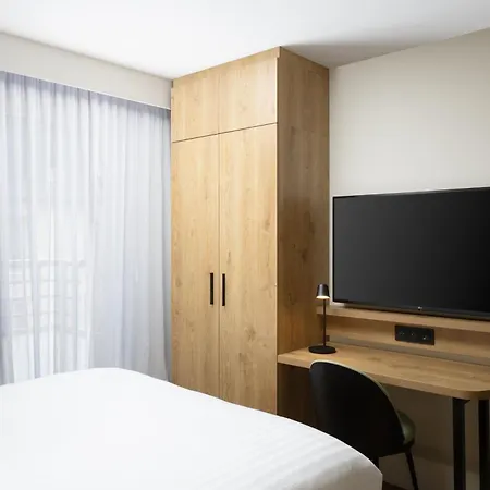 By Marriott Didot Montparnasse 4* 파리