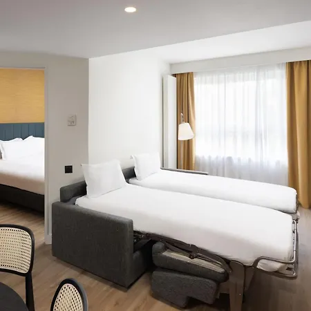호텔 By Marriott Didot Montparnasse 4*