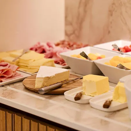 호텔 By Marriott Didot Montparnasse