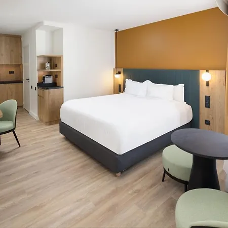 By Marriott Didot Montparnasse 4* Paříž