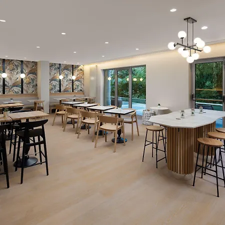 By Marriott Didot Montparnasse 4* パリ