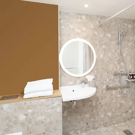 ホテル By Marriott Didot Montparnasse 4*