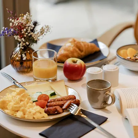 Hotel By Marriott Didot Montparnasse 4*