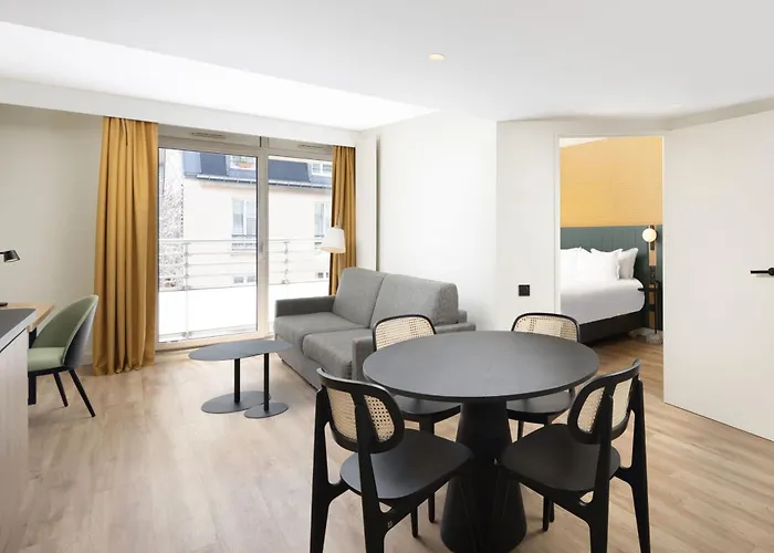 Hotel By Marriott Didot Montparnasse Parigi