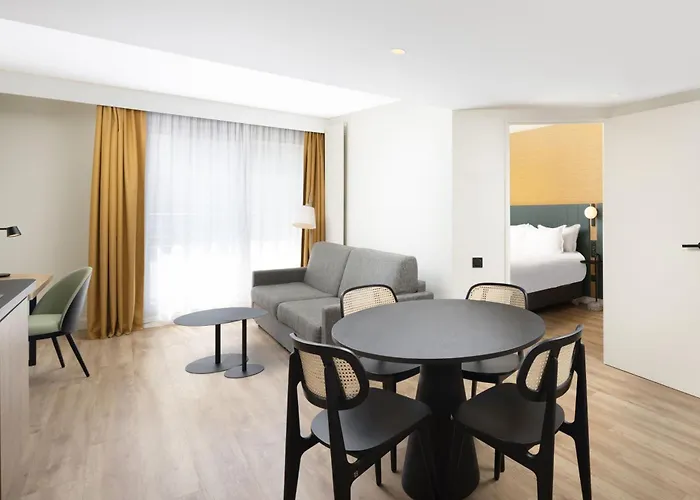 By Marriott Didot Montparnasse Parigi