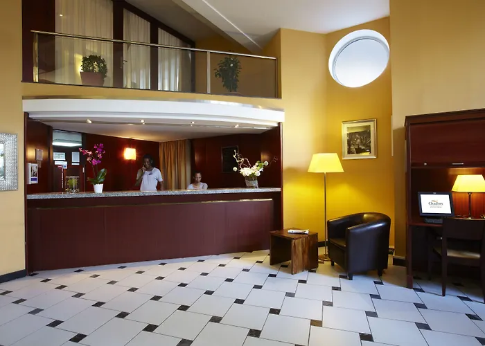 Hotel By Marriott Didot Montparnasse 4*