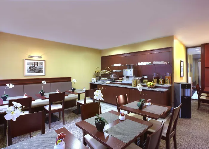 Hotel By Marriott Didot Montparnasse Parigi