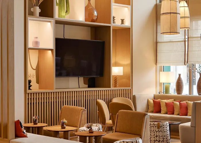 Hotel By Marriott Didot Montparnasse 4*